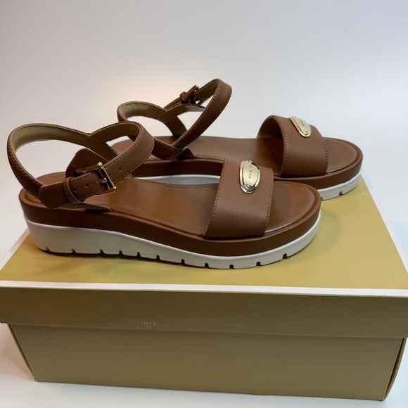 Michael Kors Darcy Flatform Sandal- luggage color- size 7- new in box - Picture 3 of 6